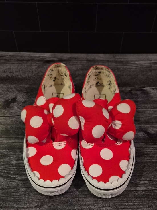 Vans Shoes - Vans x Disney Minnie Mouse Slipons